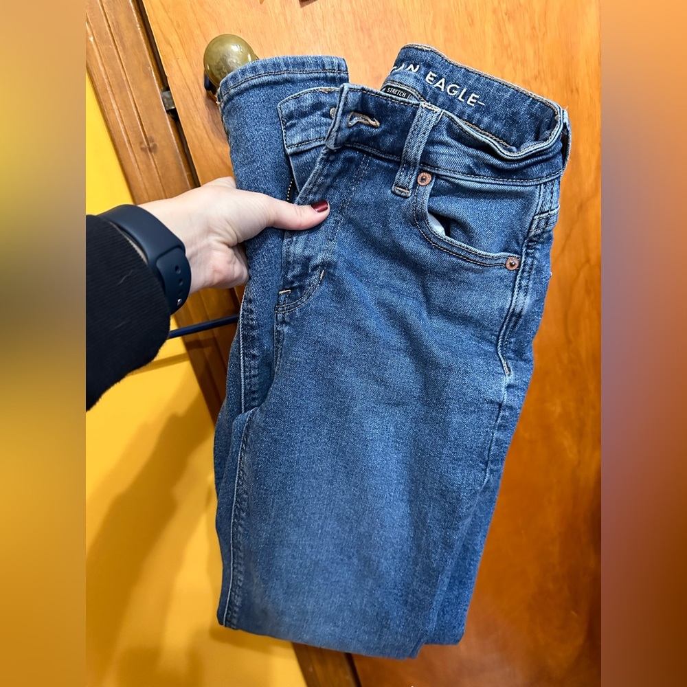 American Eagle mom jean